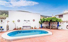 3 Bedroom Awesome Home In Rute